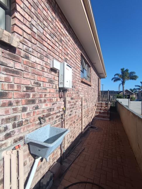 4 Bedroom Property for Sale in Hartenbos Heuwels Western Cape